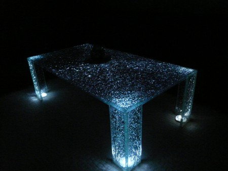 Podsvietenie nôh stola